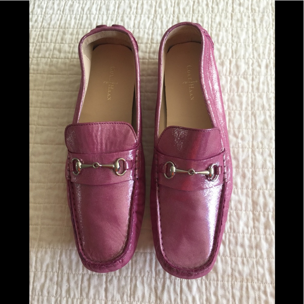 ColeHaan metallic pink driving shoe w/ horsebit